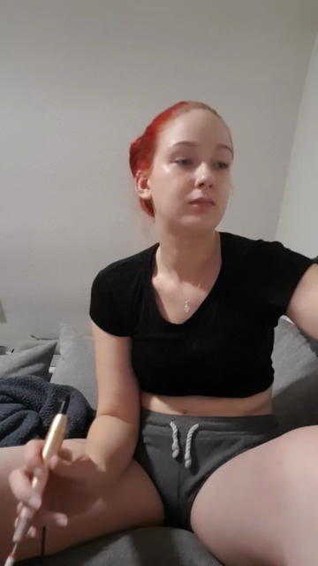 Red_Head_Girl  12-08-2021